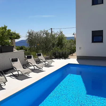 Holidayhousevista * Linardici
